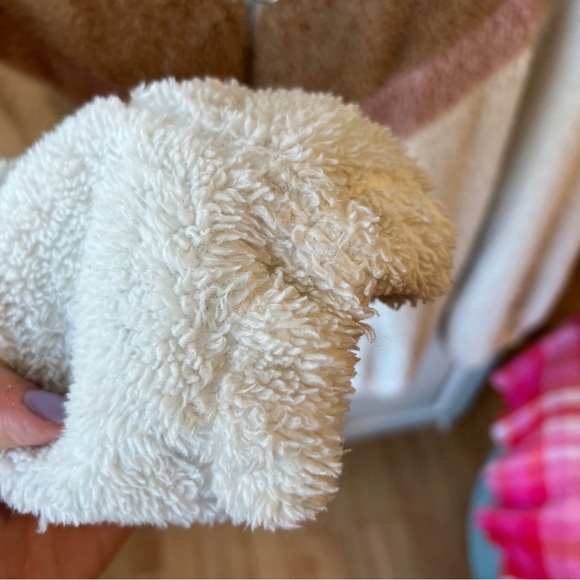 Color Blocked Fuzzy Saeatshirt - Picture 2 of 5